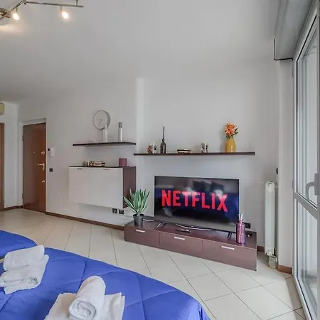 Near Duomo - Free Parking -terrace - Metro - Ac 아파트 *