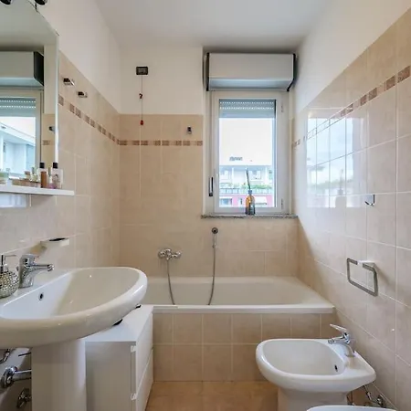 Near Duomo - Free Parking -terrace - Metro - Ac Lejlighed