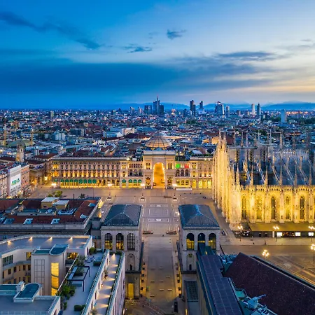 Lejlighed Near Duomo - Free Parking -terrace - Metro - Ac